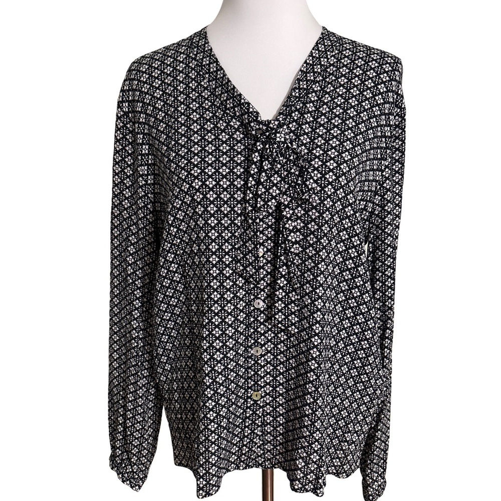 Charlie Paige Black and White Patterned Blouse